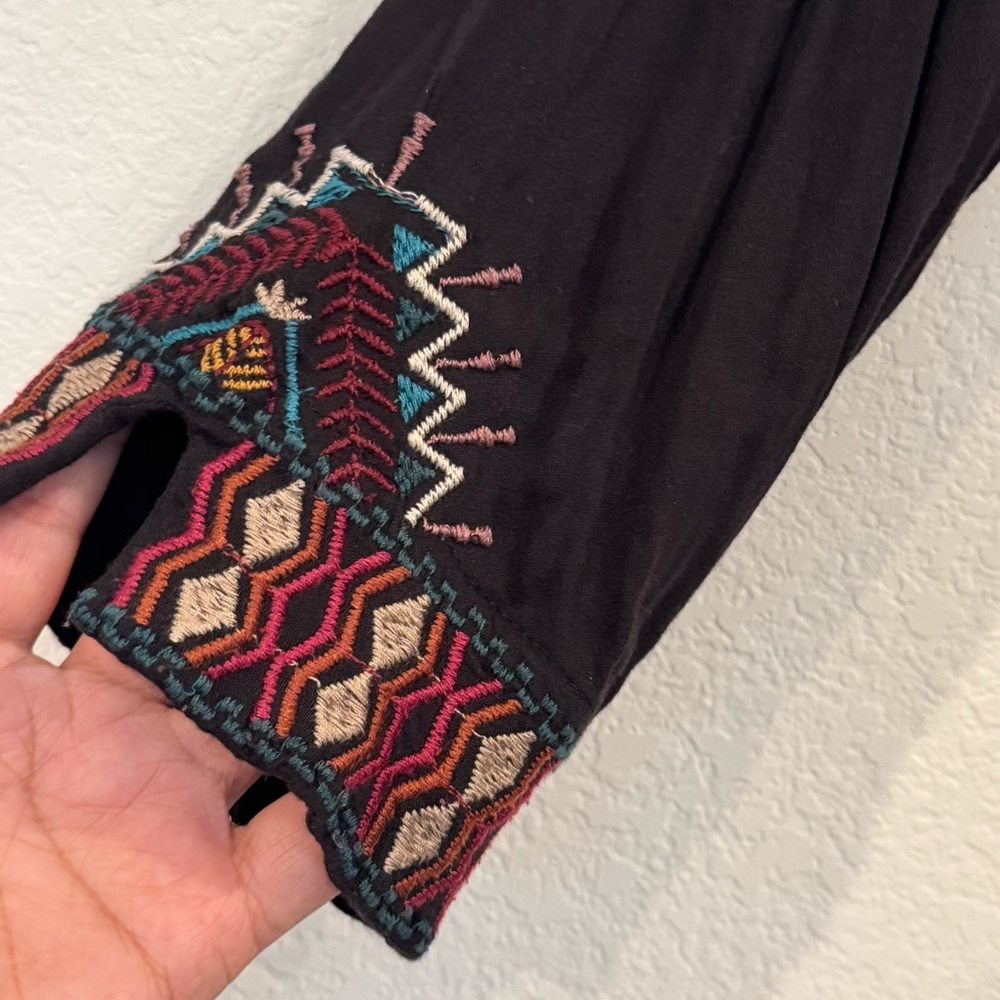 Johnny Was Women’s Workshop Embroidered Boho Tribal Blouse Size Medium - Picture 7 of 7